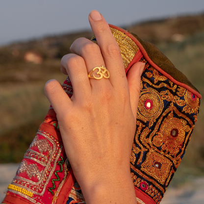 OM Ring (gold)