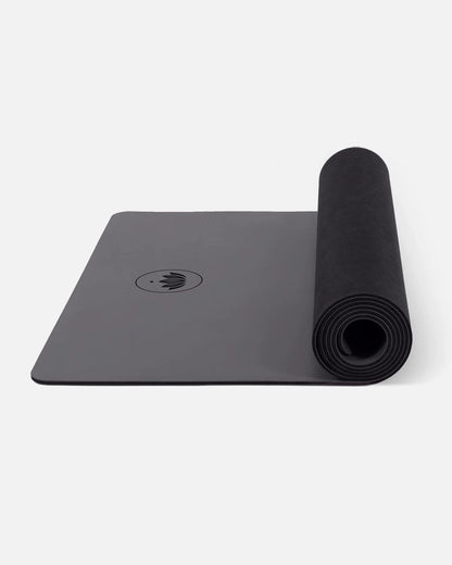 Anthrazit Anthracite - Yogamatte PURE halb aufgerollt, seitlich Ansicht | Lotuscrafts